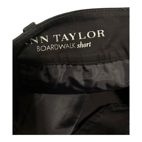 Ann Taylor Black Boardwalk Short Size 4 - Picture 3 of 4